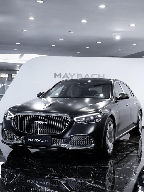 成都40岚图汽车的售后服务让用户无忧出行，迈巴赫未来的豪华车趋势